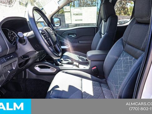 Certified 2025 Nissan Frontier SV image 19