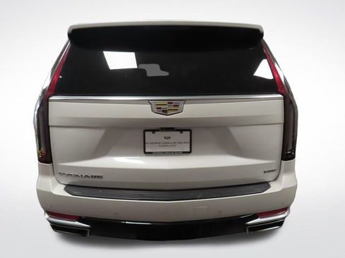 Certified 2024 Cadillac Escalade Premium Luxury w/ Performance Package AWD/4WD image 4