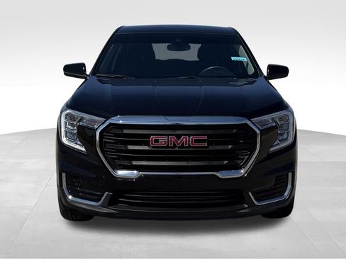 Used 2024 GMC Terrain SLE FWD image 26
