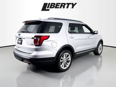 Certified 2018 Ford Explorer XLT w/ Equipment Group 202A image 7