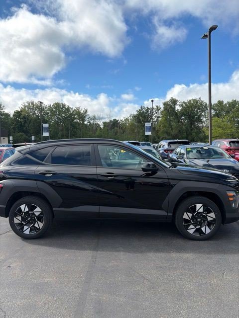 Used 2024 Hyundai Kona SEL AWD/4WD image 7