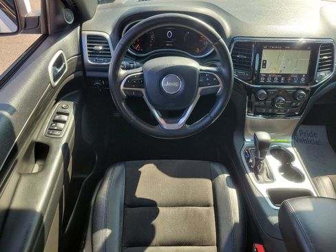 Used 2020 Jeep Grand Cherokee Altitude image 11