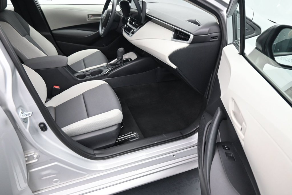 Used 2023 Toyota Corolla LE FWD image 13