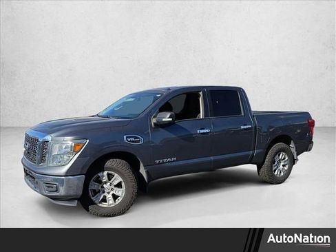 Used 2017 Nissan Titan SV image 1