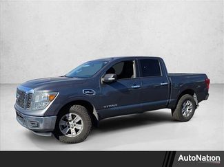 Used 2017 Nissan Titan SV video 1