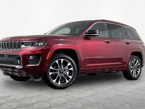 Used 2023 Jeep Grand Cherokee Overland AWD/4WD image 1