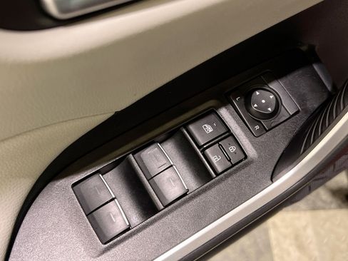 Used 2024 Toyota RAV4 XLE w/ Convenience Package image 31