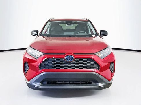 Used 2021 Toyota RAV4 LE image 6