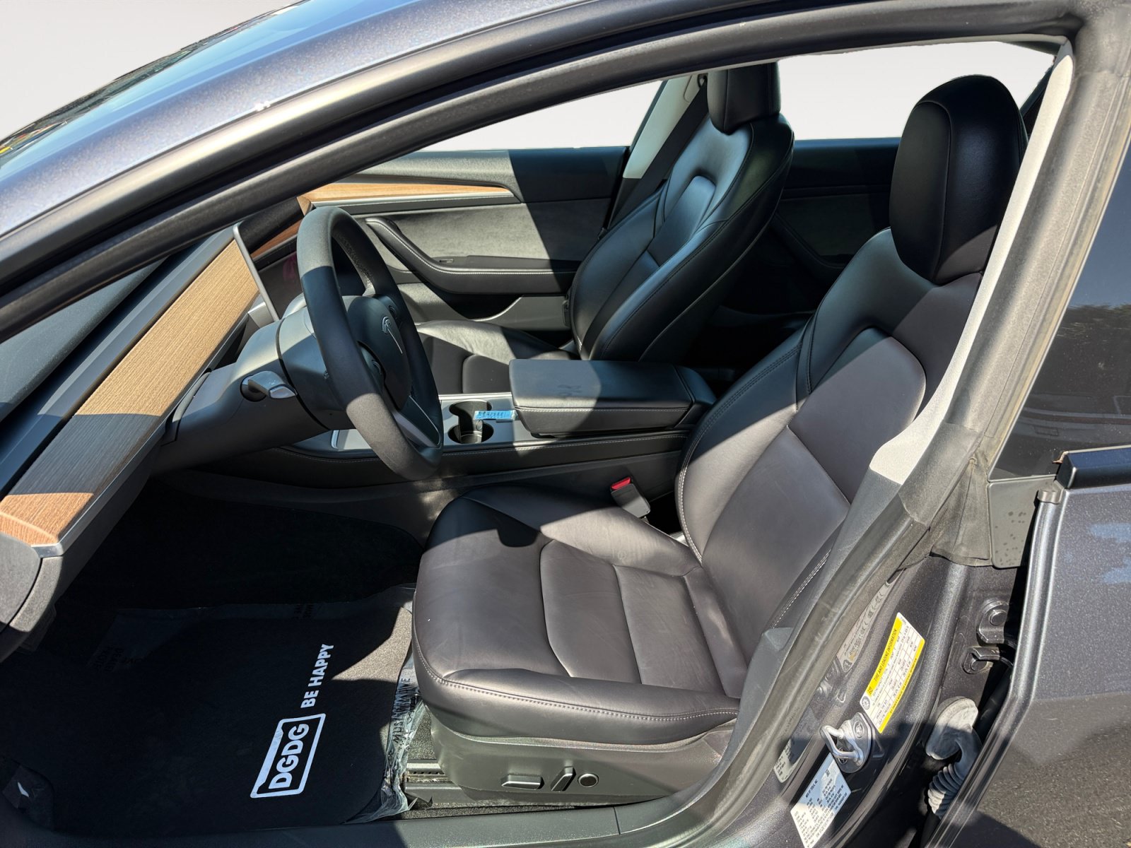 Used 2023 Tesla Model 3 Standard Range RWD image 10