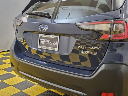Used 2023 Subaru Outback Premium image 13