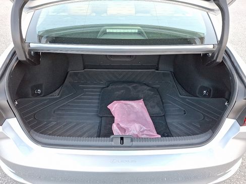 Used 2022 Lexus ES 350 w/ Premium Package image 29