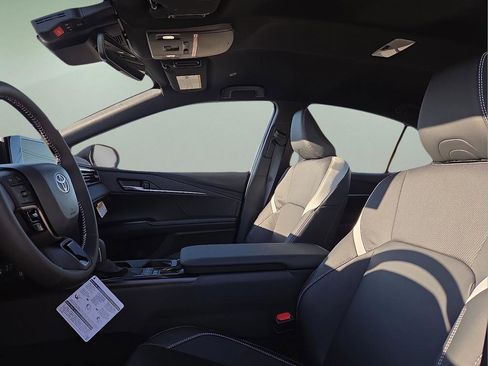 Used 2026 Toyota Camry SE w/ Convenience Package image 19