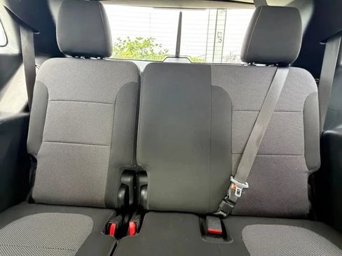 Used 2018 Chevrolet Traverse LT w/ LPO, Floor Liner Package AWD/4WD image 20