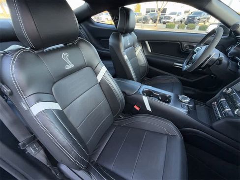Used 2022 Ford Mustang Shelby GT500 w/ Technology Package image 15