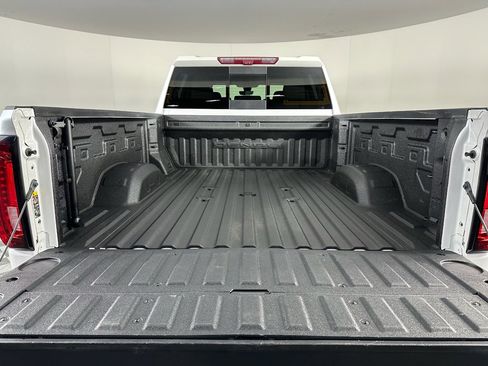 Used 2022 GMC Sierra 3500 Denali w/ Denali Ultimate Package image 12