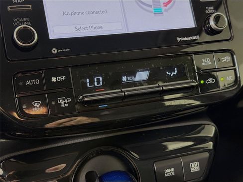 Used 2022 Toyota Prius AWD image 21