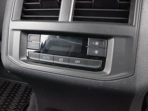 Used 2021 Volkswagen Atlas SE w/ Towing Package image 31