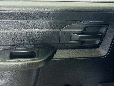 Used 2018 RAM 1500 Express RWD image 22