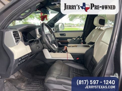 Used 2024 Toyota Sequoia Capstone AWD/4WD image 7