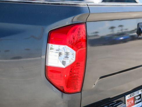 Used 2021 Toyota Tundra SR5 w/ SR5 Upgrade Package RWD image 9