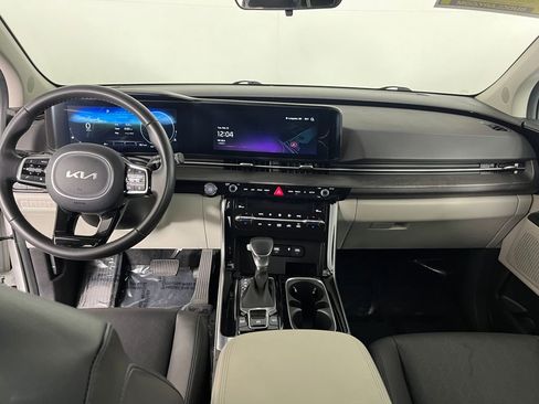 Used 2024 Kia Carnival SX image 17