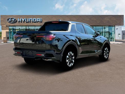 Certified 2025 Hyundai Santa Cruz SE FWD image 7