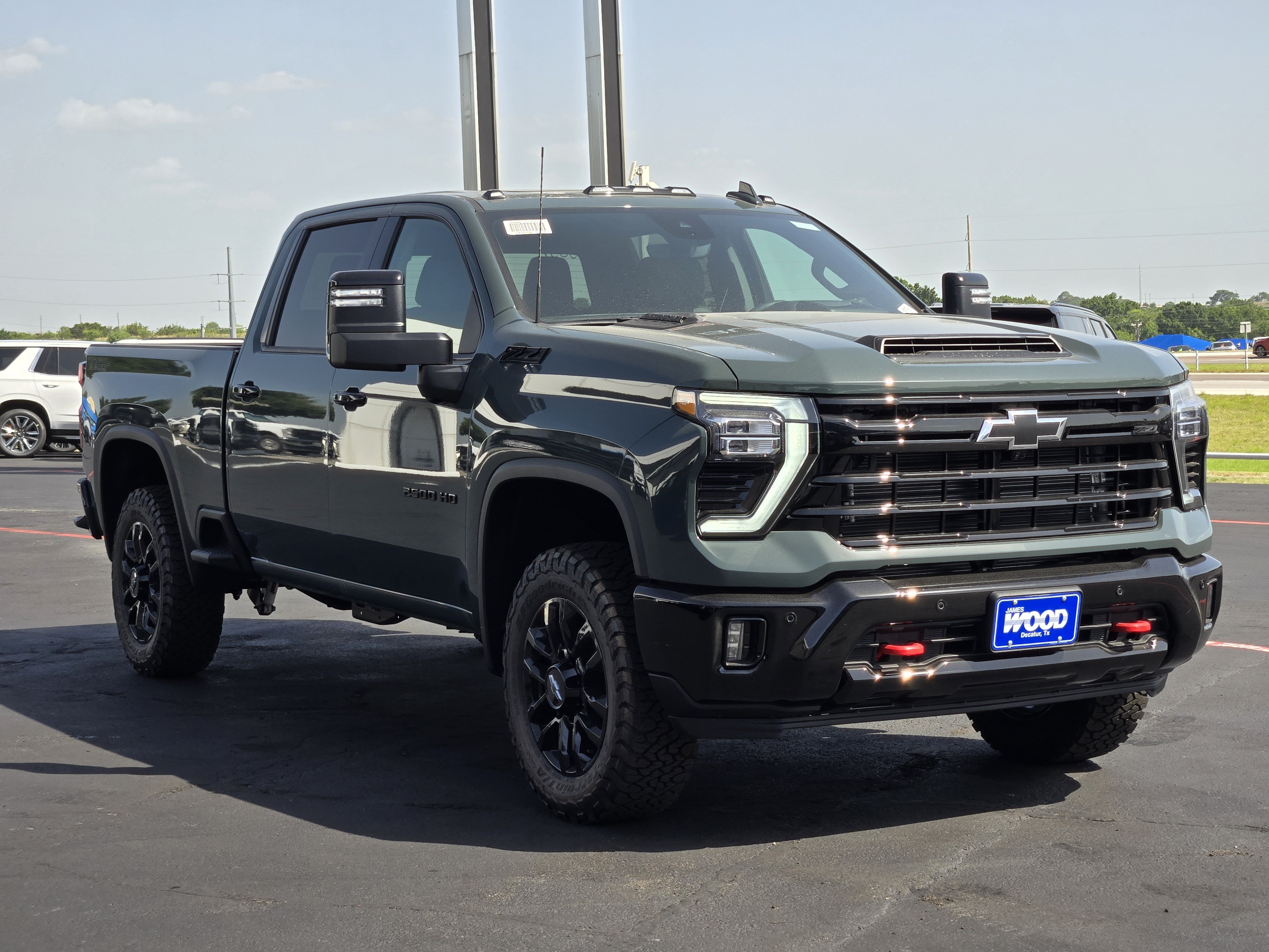 New 2026 Chevrolet Silverado 2500 LTZ w/ LTZ Plus Package AWD/4WD image 2