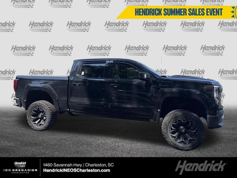 Used 2023 GMC Sierra 1500 AT4 w/ AT4 Premium Package AWD/4WD image 1