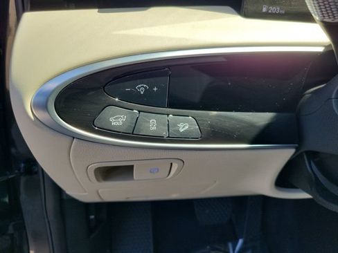 Certified 2026 Genesis GV70 2.5T AWD/4WD image 18