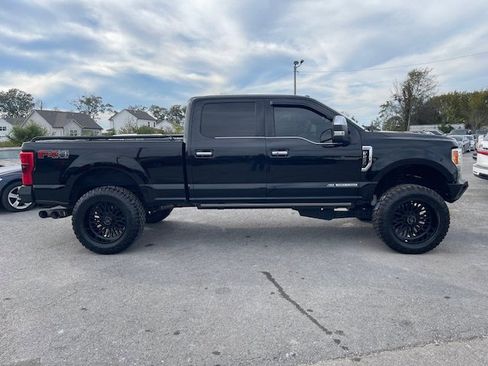 Used 2017 Ford F250 Platinum w/ Platinum Ultimate Package image 4