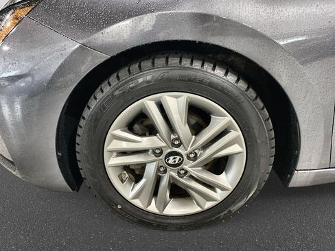Used 2019 Hyundai Elantra Value Edition FWD image 14