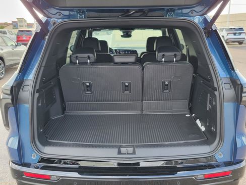 New 2026 Chevrolet Traverse High Country w/ LPO, Floor Liner Package image 12