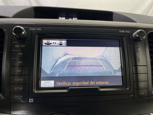 Used 2011 Toyota Sienna XLE image 17
