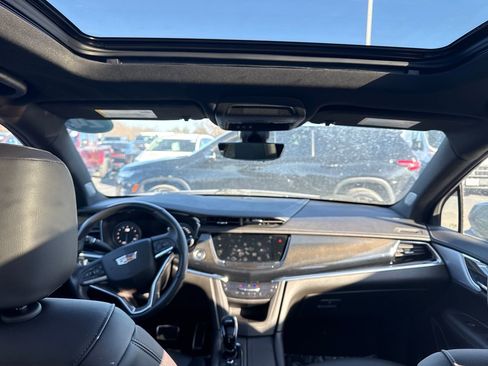 Used 2024 Cadillac XT6 Sport w/ Technology Package image 28