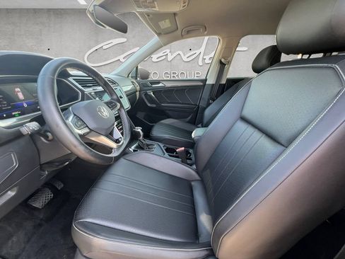 Used 2023 Volkswagen Tiguan SE FWD image 19