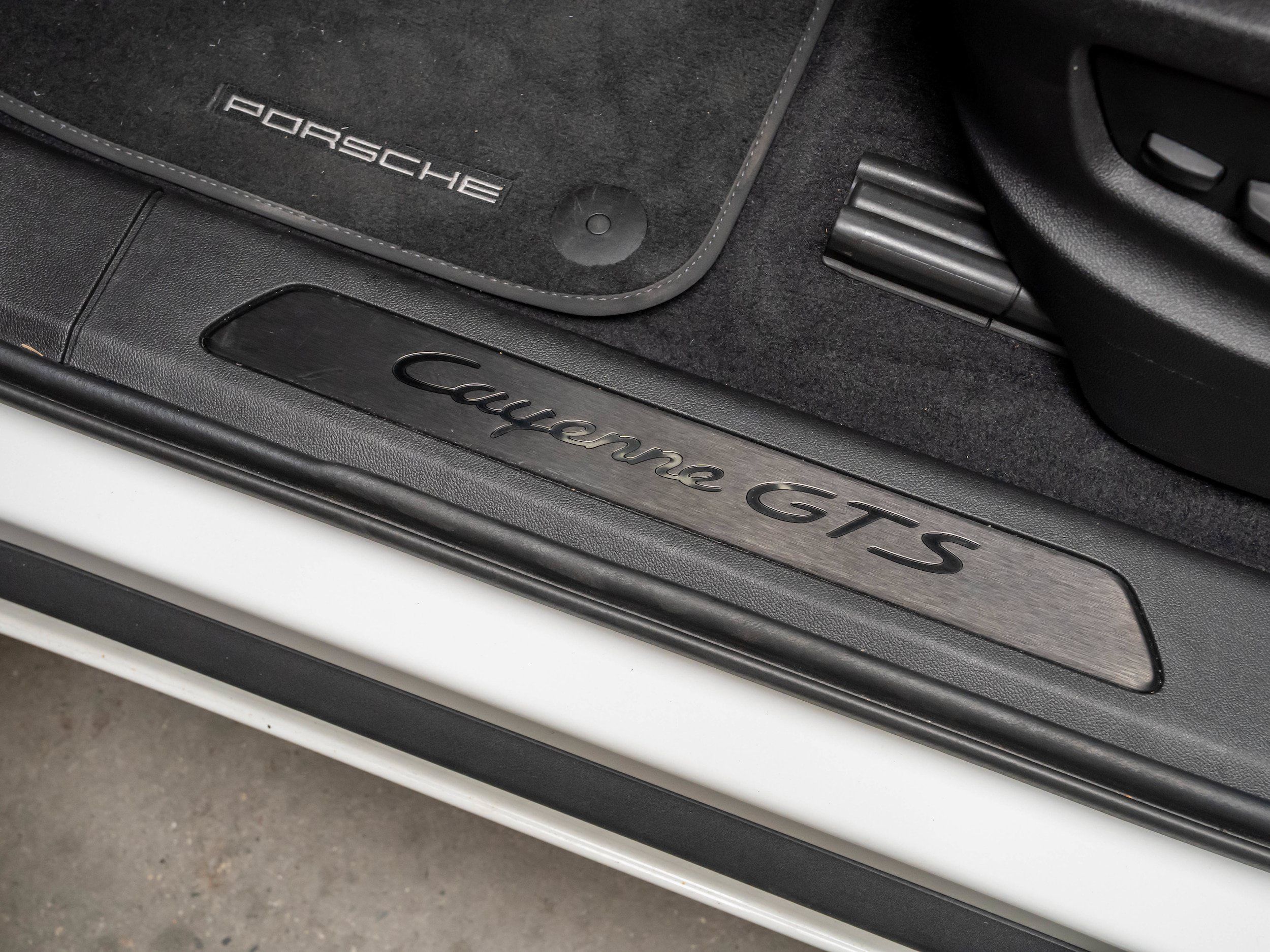 Certified 2023 Porsche Cayenne GTS AWD/4WD image 26