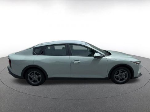 Used 2025 Kia K4 FWD image 16