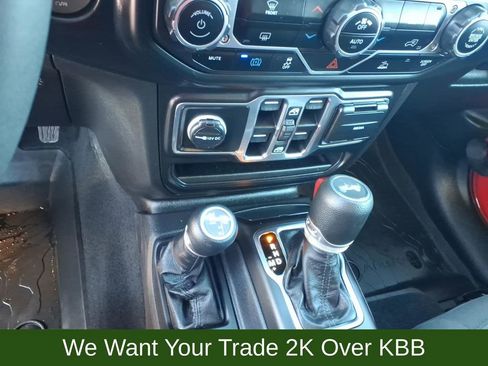 Used 2023 Jeep Wrangler Unlimited w/ 8.4" Radio Group image 15