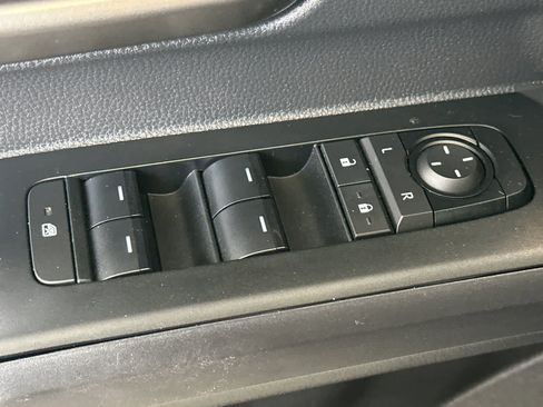 Used 2024 Toyota Tacoma TRD Off-Road AWD/4WD image 13