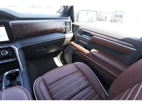 Used 2024 GMC Sierra 1500 Denali Ultimate AWD/4WD image 10