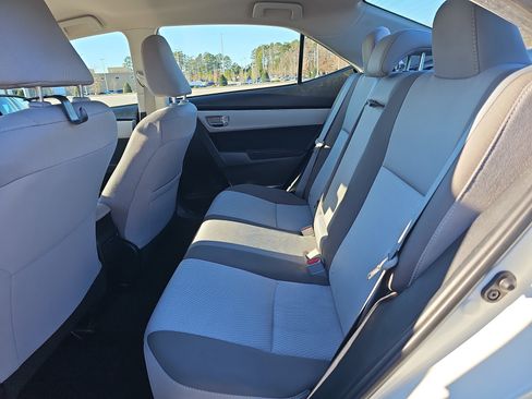 Used 2017 Toyota Corolla LE image 13