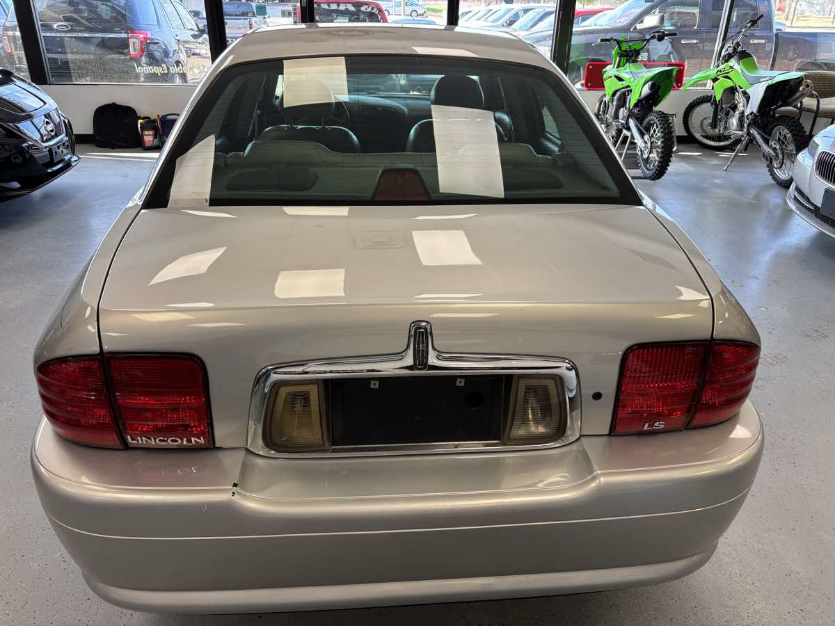 Used 2000 Lincoln LS RWD image 19
