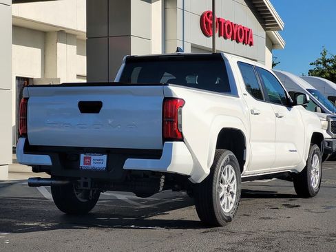 New 2026 Toyota Tacoma SR5 RWD image 4