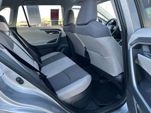 Used 2025 Toyota RAV4 XLE image 16