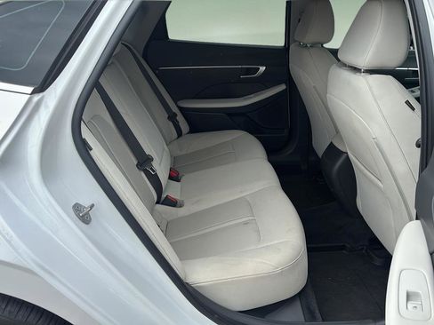 Used 2025 Hyundai Sonata SEL FWD image 13