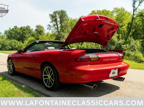 Used 2002 Chevrolet Camaro Z28 w/ SS Performance/Appearance Pkg RWD image 23