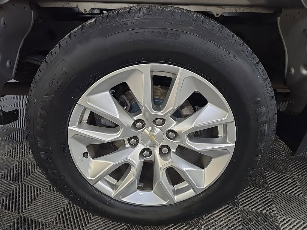 Used 2021 Chevrolet Silverado 1500 Custom w/ LPO, Dark Essentials Package AWD/4WD image 13