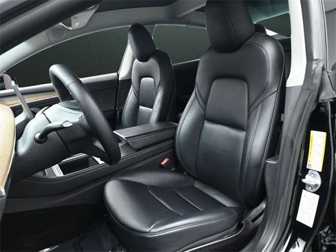 Used 2022 Tesla Model 3 Long Range image 12