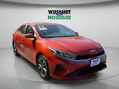 Used 2023 Kia Forte LXS w/ LXS Technology Package FWD image 19