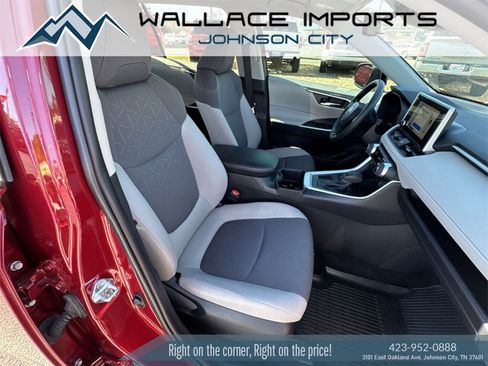 Used 2023 Toyota RAV4 XLE image 42